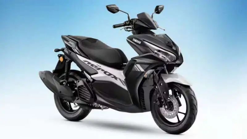 ऑफिस जाने वाले लड़कों के लिए बेस्ट मैक्सी स्कूटर! कीमत ₹1.02 लाख से शुरू, स्टाइल और परफॉर्मेंस का कमाल