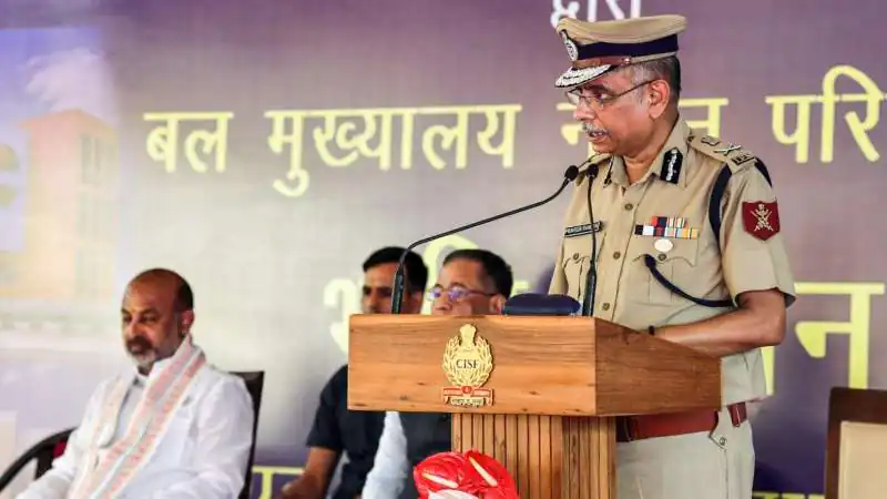 एयरपोर्ट्स और महत्वपूर्ण स्थानों पर फेशियल रिकग्निशन कैमरों को दिल्ली डेटा फ्यूजन सेंटर से जोड़ने की तैयारी: CISF DG
