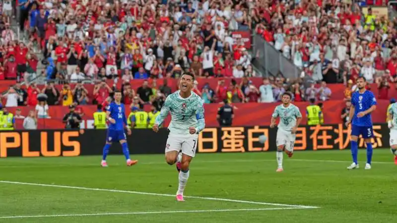 क्रिस्टियानो रोनाल्डो ने रचा विश्व कप इतिहास, 41 साल की उम्र में नॉकआउट गोल कर बने सबसे उम्रदराज खिलाड़ी